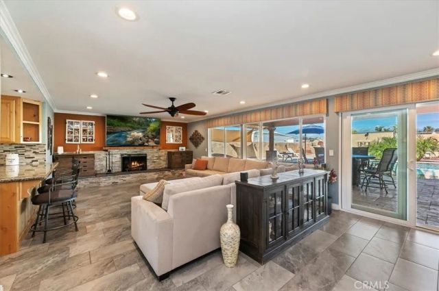 257 8th Street, Norco, CA 92860