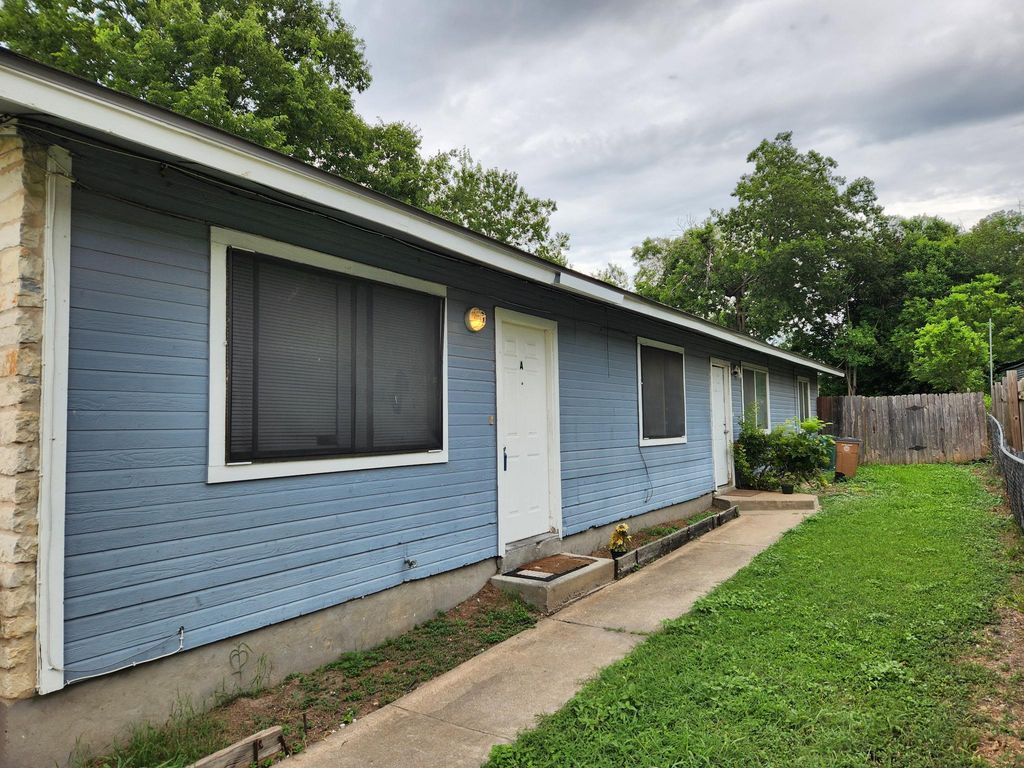 7107 CARVER #A Ave, Austin, TX 78752