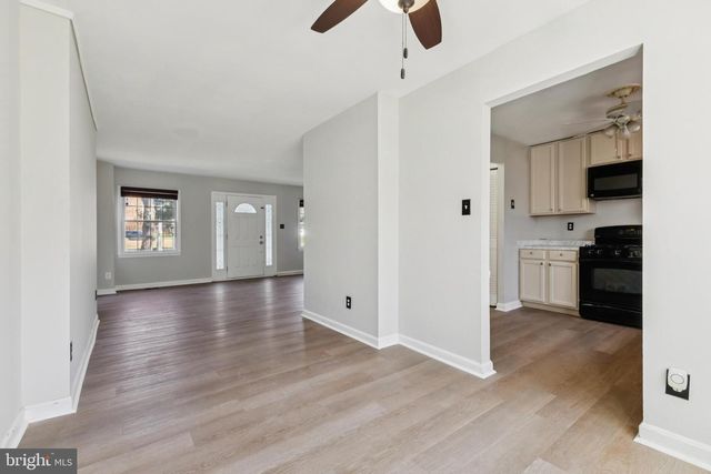 6136 GOTHWAITE DR, Centreville, VA 20120