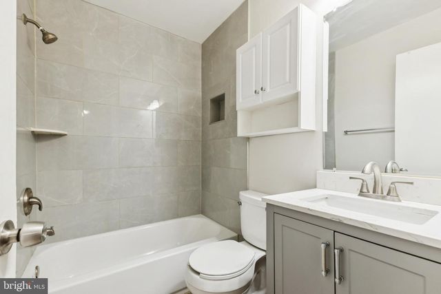 6136 GOTHWAITE DR, Centreville, VA 20120