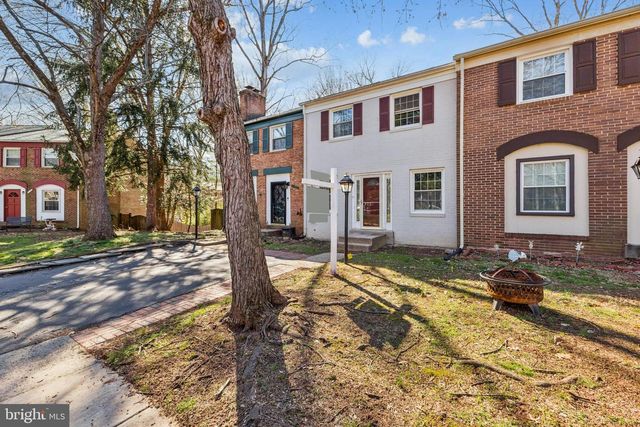 6136 GOTHWAITE DR, Centreville, VA 20120