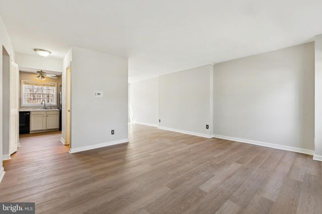 6136 GOTHWAITE DR, Centreville, VA 20120