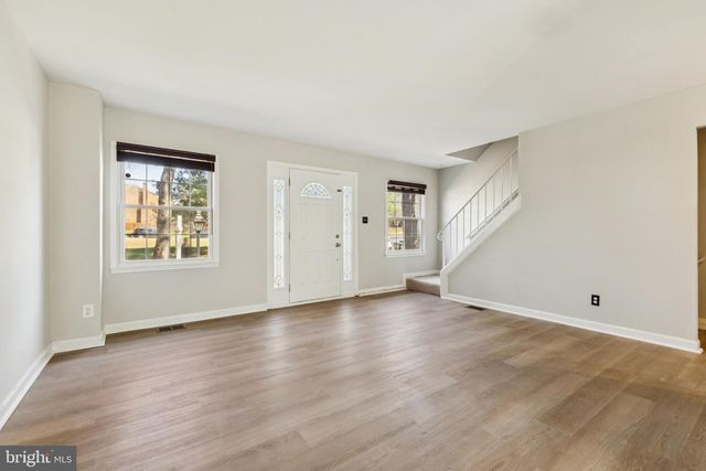 6136 GOTHWAITE DR, Centreville, VA 20120