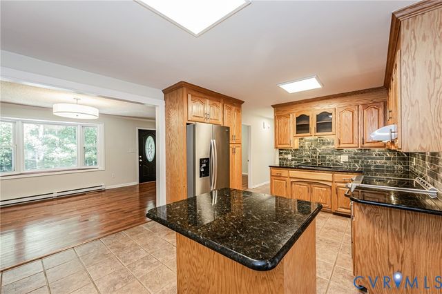 16110 Rowlett Rd, Chesterfield, VA 23838