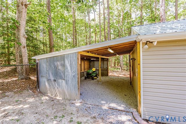 16110 Rowlett Rd, Chesterfield, VA 23838