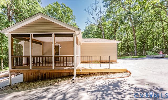 16110 Rowlett Rd, Chesterfield, VA 23838