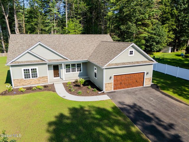 6 Stillwood Lane, South Glens Falls, NY 12803