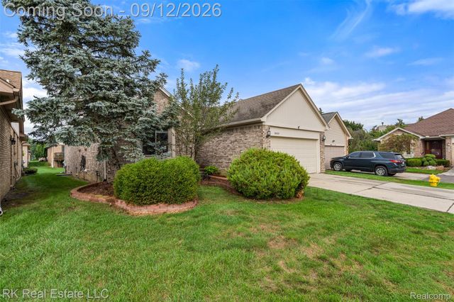 36451 Harness Circle Court, Clinton Charter Township, MI 48035