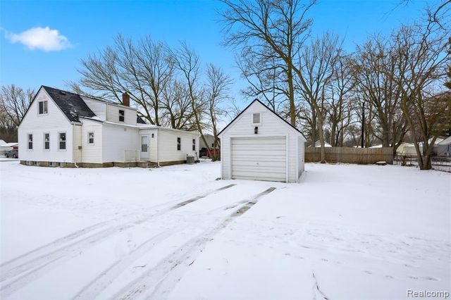 31408 Brown Street, Garden City, MI 48135