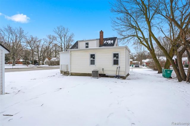 31408 Brown Street, Garden City, MI 48135