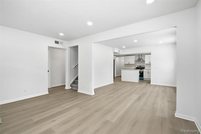 31408 Brown Street, Garden City, MI 48135