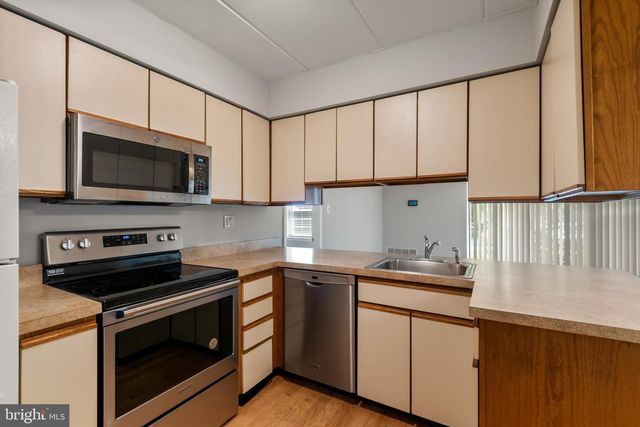 1210 EAGLES RIDGE DR, Chesterbrook, PA 19087