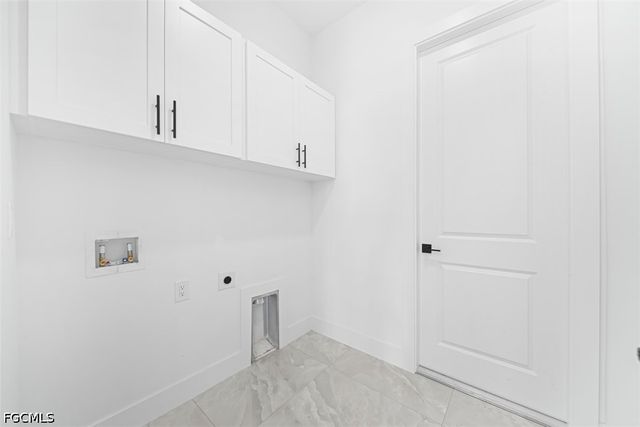 442 Redwing ST SW, Lehigh Acres, FL 33974