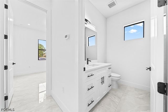 442 Redwing ST SW, Lehigh Acres, FL 33974