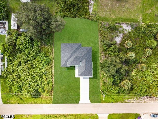 442 Redwing ST SW, Lehigh Acres, FL 33974