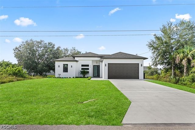 442 Redwing ST SW, Lehigh Acres, FL 33974