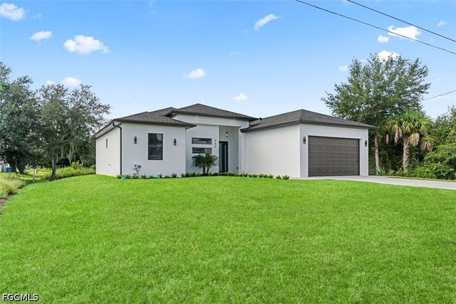 442 Redwing ST SW, Lehigh Acres, FL 33974