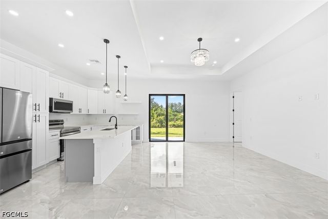 442 Redwing ST SW, Lehigh Acres, FL 33974