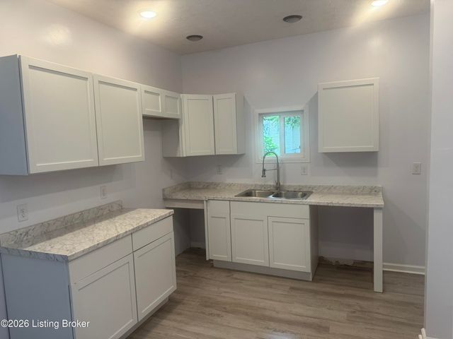 3419 Grand Ave, Louisville, KY 40211
