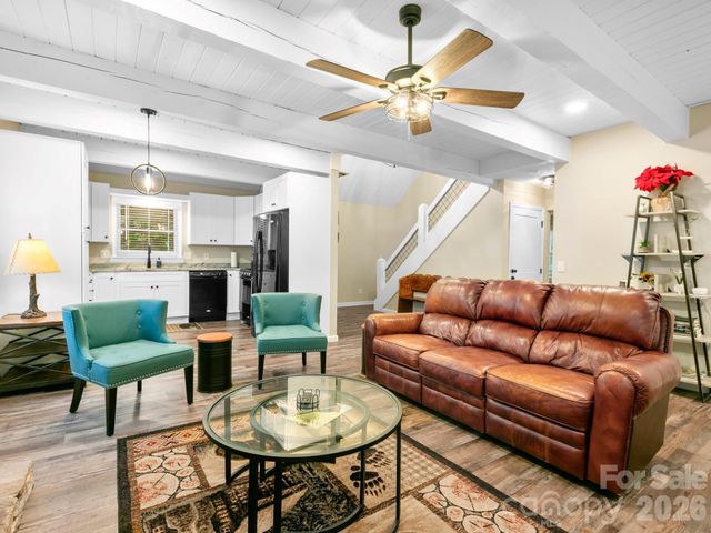 139 Kammerer Drive, Waynesville, NC 28785