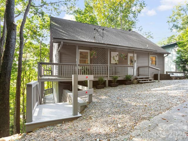 139 Kammerer Drive, Waynesville, NC 28785