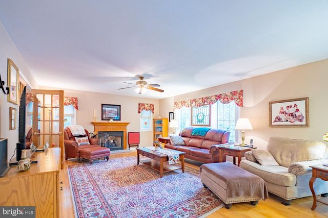 16 MARISSA DR, New Egypt, NJ 08533
