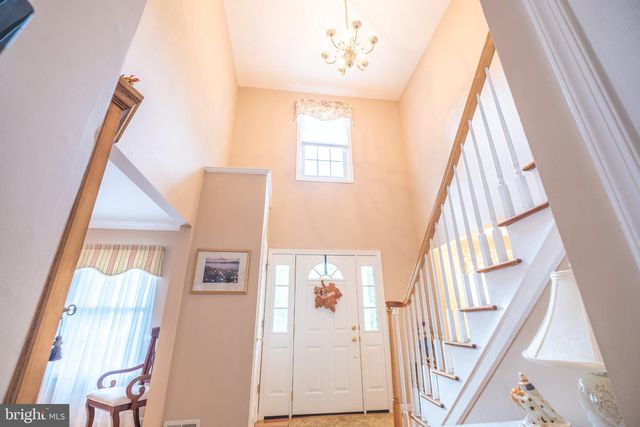 16 MARISSA DR, New Egypt, NJ 08533