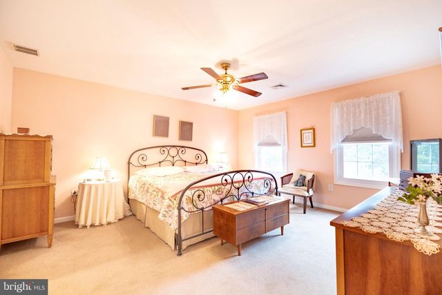 16 MARISSA DR, New Egypt, NJ 08533