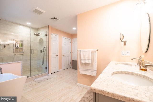 16 MARISSA DR, New Egypt, NJ 08533