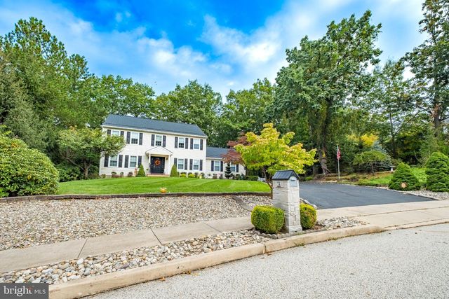 16 MARISSA DR, New Egypt, NJ 08533
