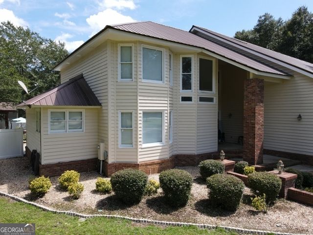 11 Plantation Drive, Swainsboro, GA 30401