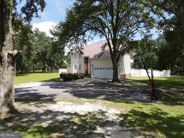 11 Plantation Drive, Swainsboro, GA 30401