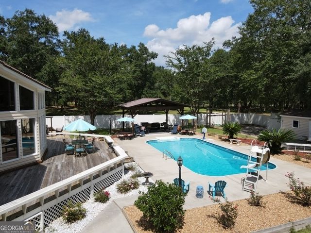 11 Plantation Drive, Swainsboro, GA 30401