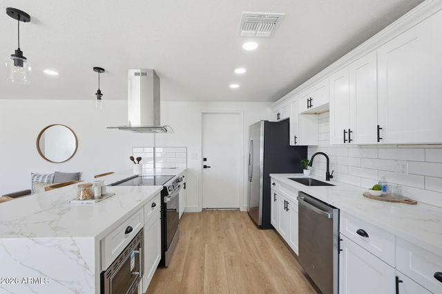 1825 W ROSAL Drive, Chandler, AZ 85224