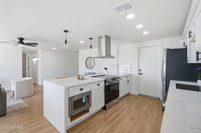 1825 W ROSAL Drive, Chandler, AZ 85224