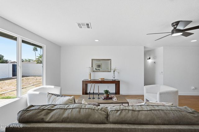 1825 W ROSAL Drive, Chandler, AZ 85224