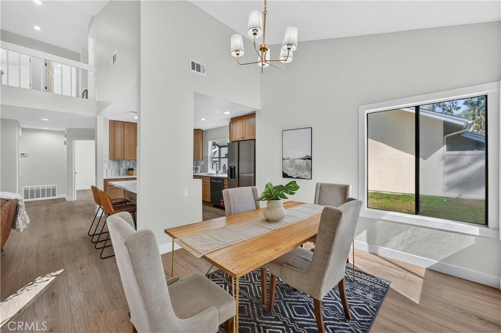 Image 16 of property listing at 43 Oxbow Creek, Laguna Hills, CA 92653