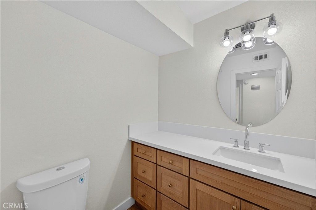 Image 26 of property listing at 43 Oxbow Creek, Laguna Hills, CA 92653