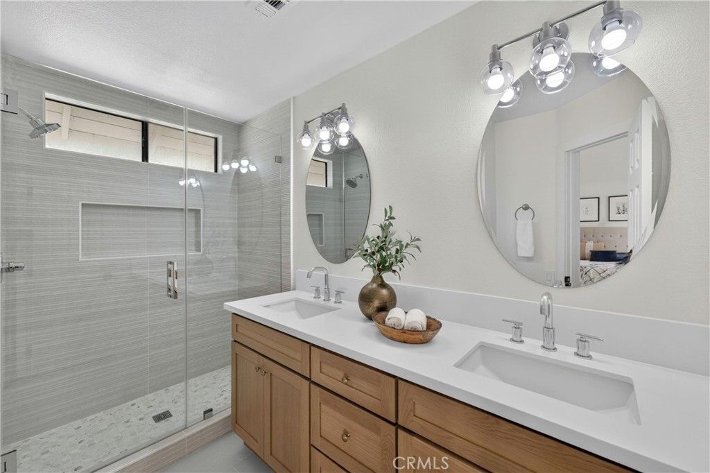 Image 38 of property listing at 43 Oxbow Creek, Laguna Hills, CA 92653