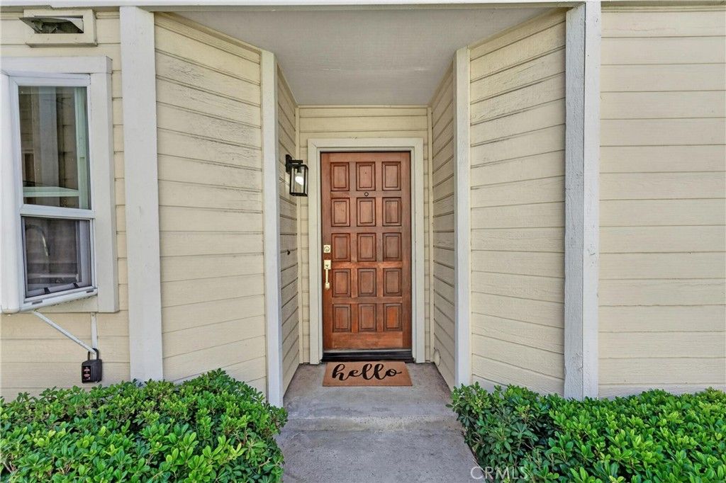 Image 5 of property listing at 43 Oxbow Creek, Laguna Hills, CA 92653