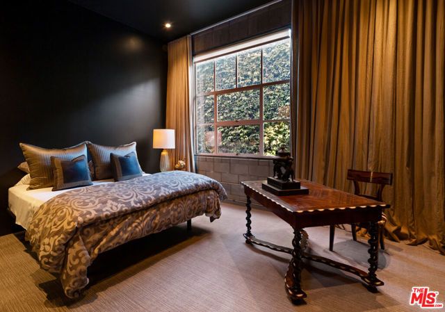 710 N Orlando Avenue 101, West Hollywood, CA 90069