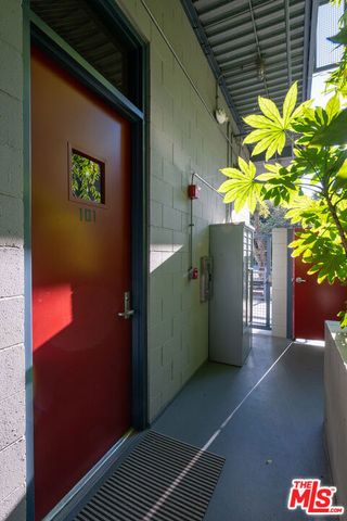 710 N Orlando Avenue 101, West Hollywood, CA 90069