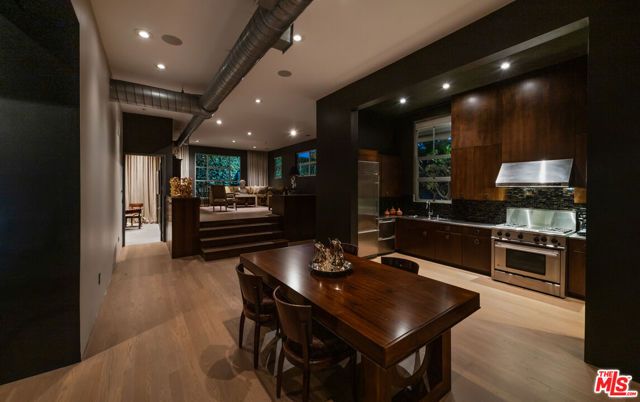 710 N Orlando Avenue 101, West Hollywood, CA 90069