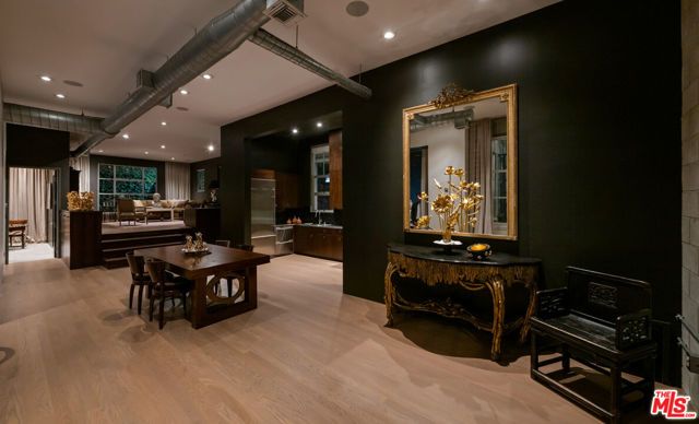 710 N Orlando Avenue 101, West Hollywood, CA 90069