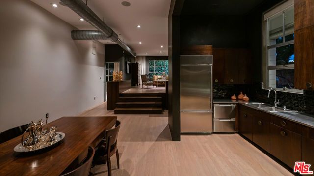 710 N Orlando Avenue 101, West Hollywood, CA 90069