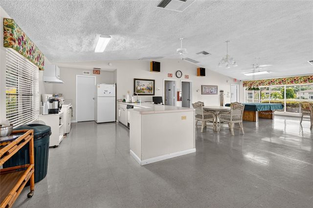 4549 TIPPECANOE TRAIL 20, Sarasota, FL 34233