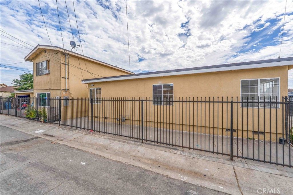 9214 Pace, Los Angeles, CA 90002 — photo 5