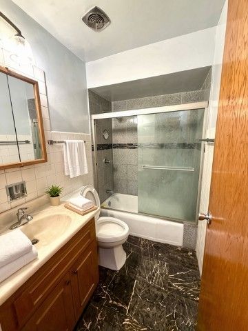 3158-3158 W 93rd Street 1C, Evergreen Park, IL 60805