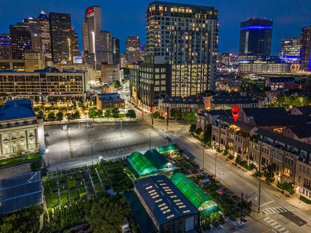 536 S Pearl Expressway, Dallas, TX 75201