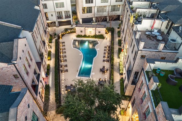 536 S Pearl Expressway, Dallas, TX 75201